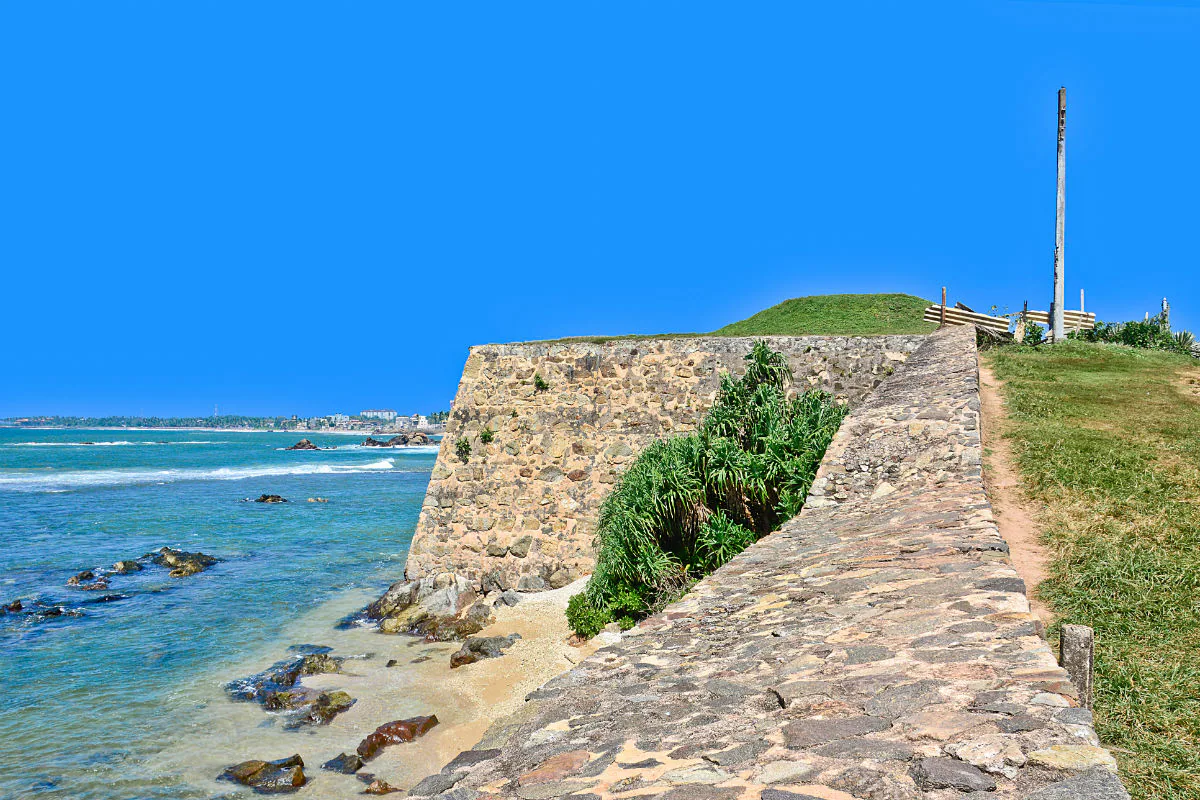 <span> Day 3 </span>  Colombo INCLUDED : 1 Transfer 1 Activity 1 Meal