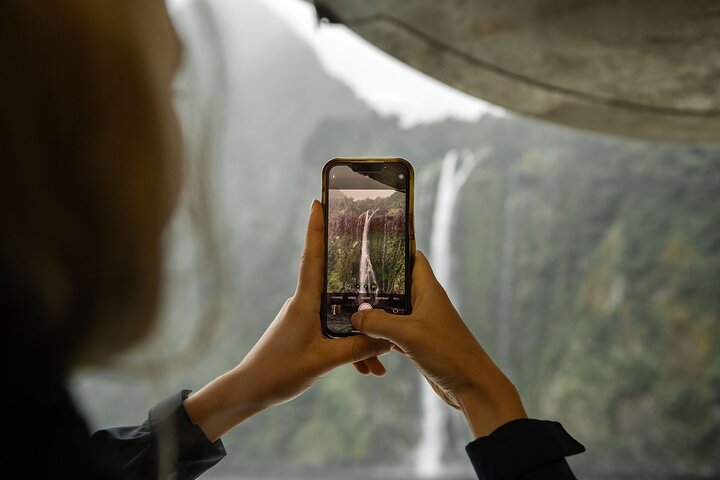 <span> Day 4 </span> Queenstown INCLUDED : 1 Activity