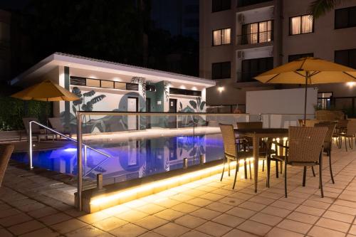 <span> Day 6 </span> Nairobi INCLUDED : 1 Hotel 1 Mealh