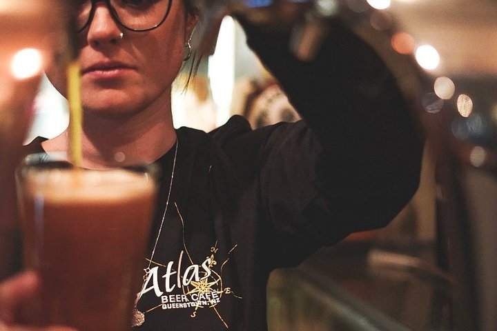 <span> Day 3 </span>   Queenstown INCLUDED : 1 Activity