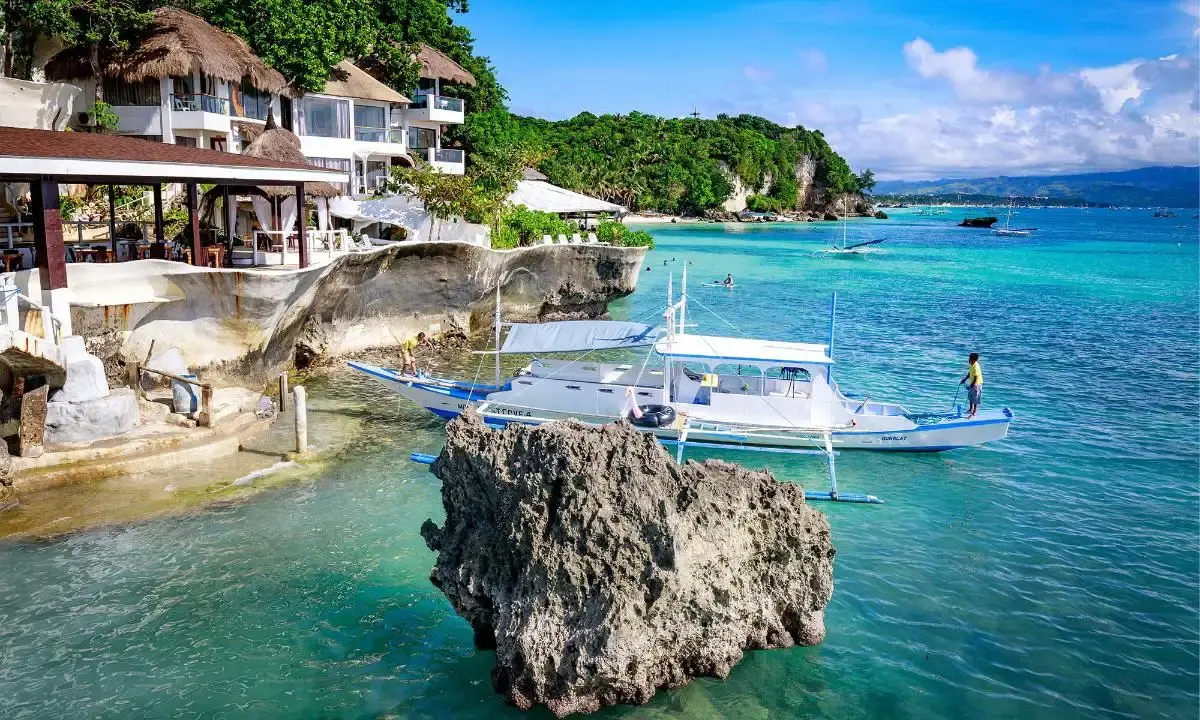 DAY 4 | Fly to Boracay